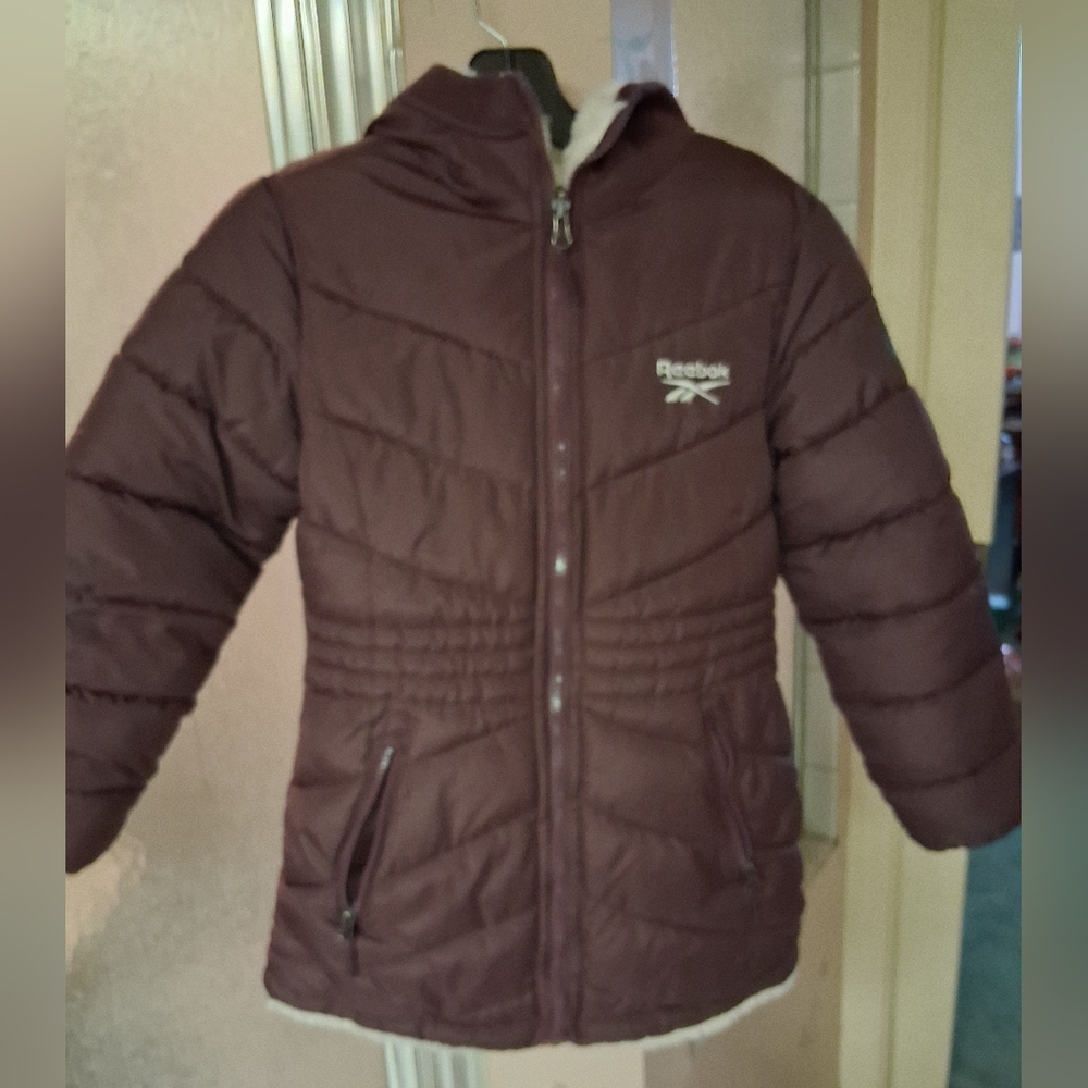 Reebok Kids Puffer Medium 10/12 Burgundy White Faux Fur 1895 Hooded
